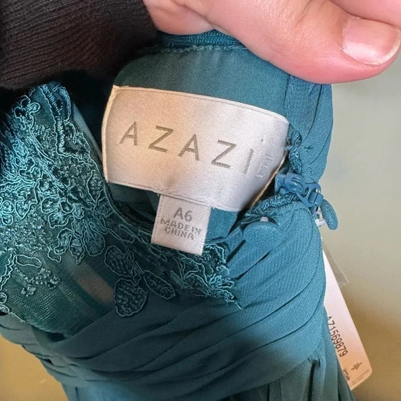 AZAZI NWT LONG WOMANS FORMAL DRESS - Picture 2 of 13